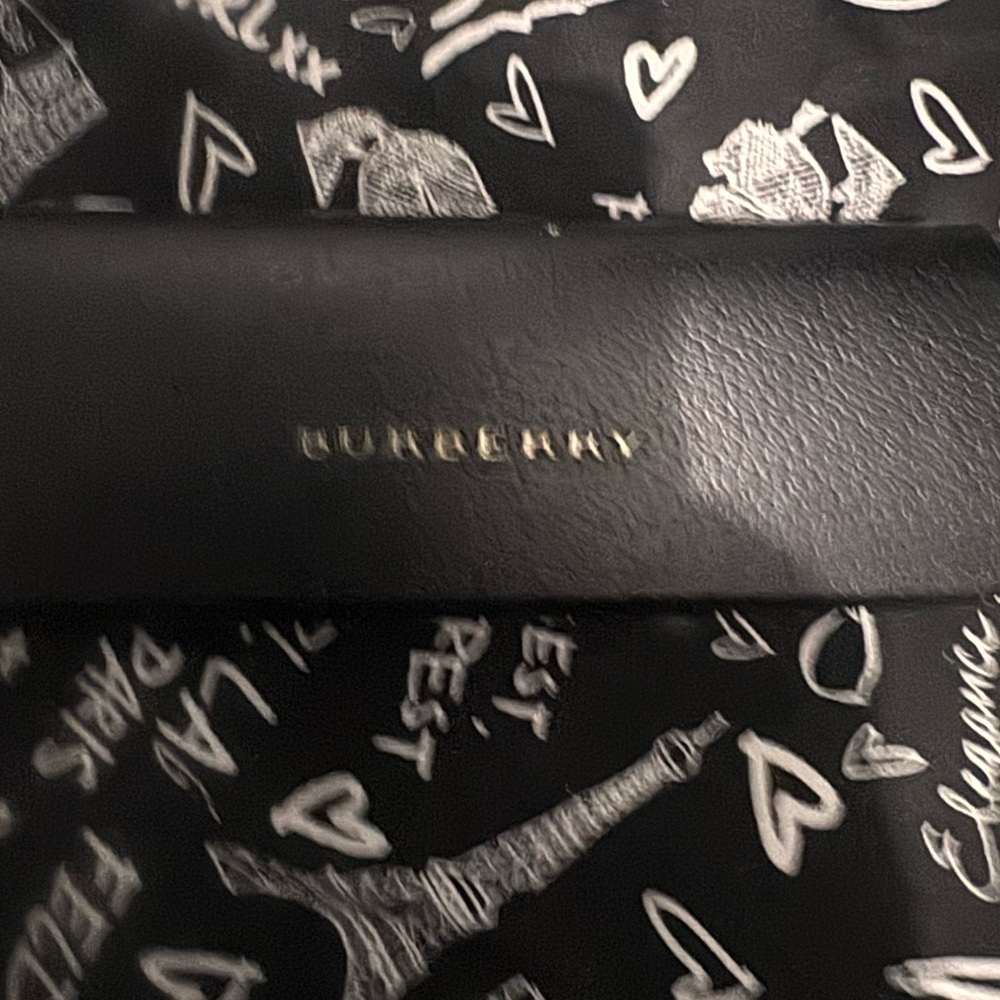 Burberry prescription glasses - Picture 5 of 5